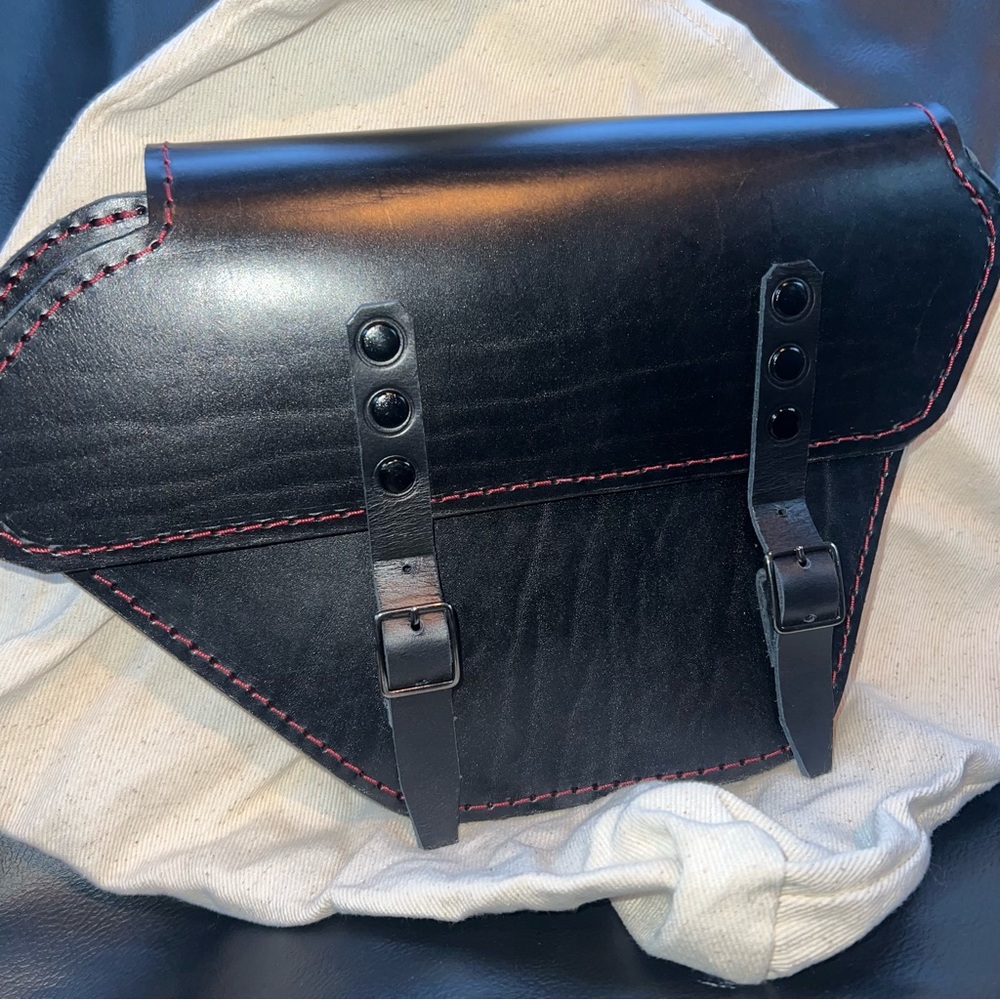 Maxakaido right side saddle bag Black leather new